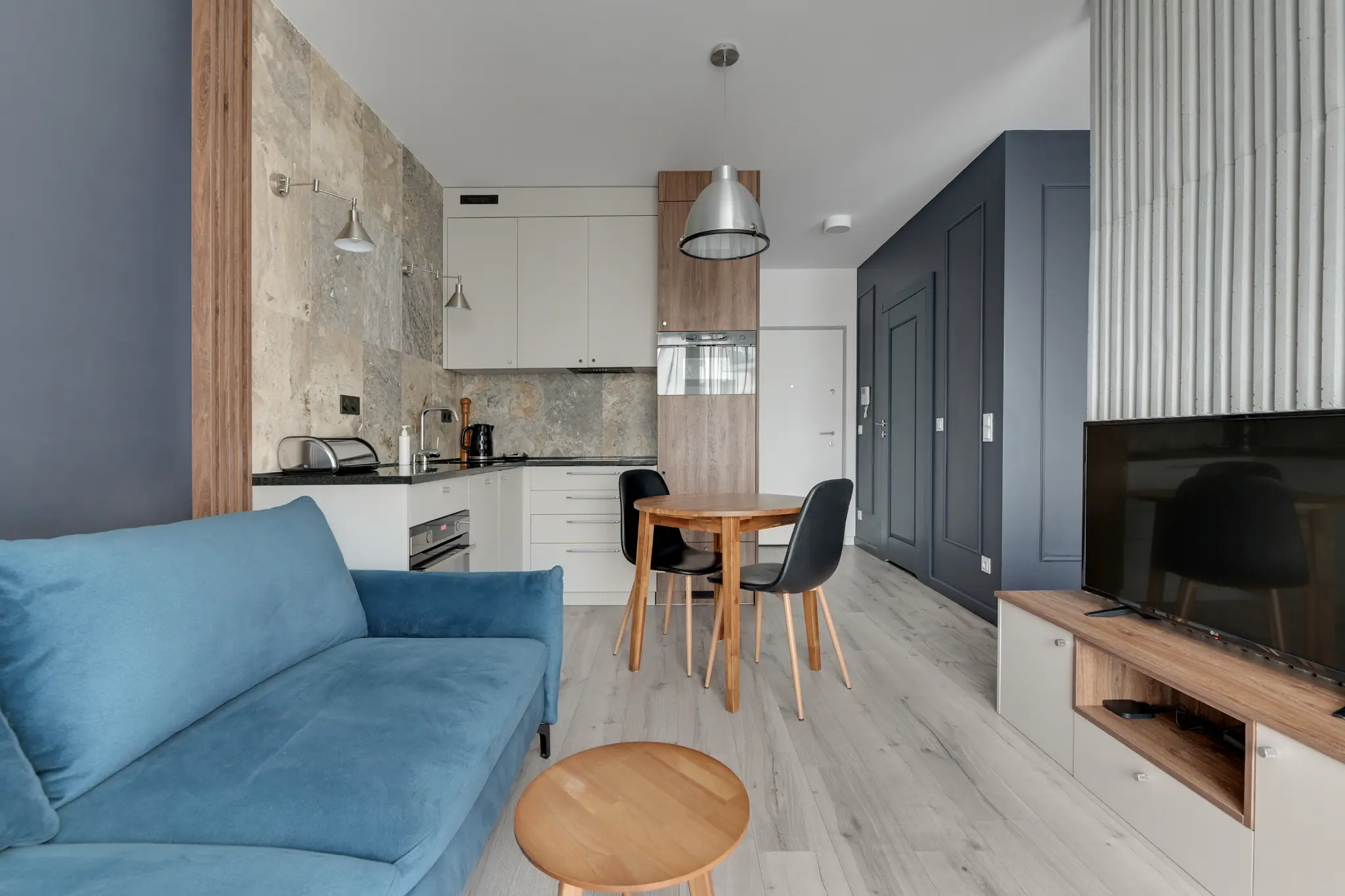 Kuchnia i wyposażenie apartamentu — Żurawie, Gdańsk
